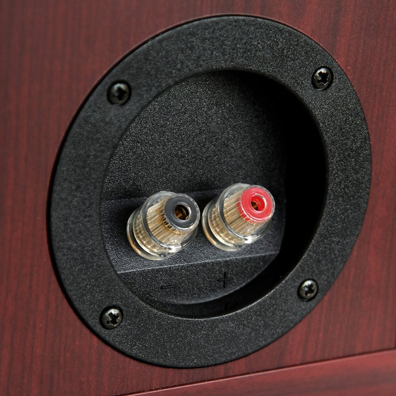 DM 2/6 - What Hi-Fi?
